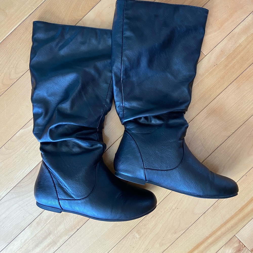 Black Knee high boots size 7.5